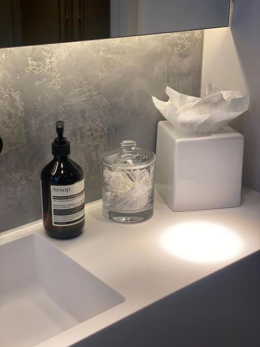 Luxury Georgian Apartment - 5 Minute Walk To Spa Bath Extérieur photo