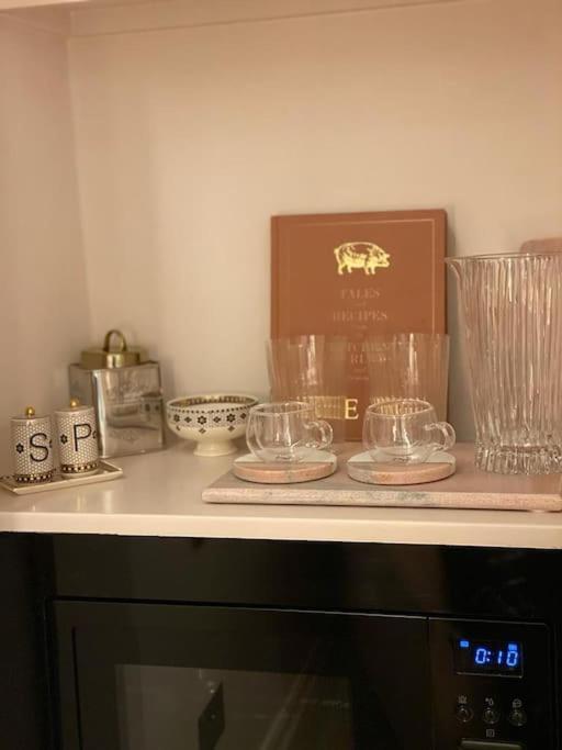 Luxury Georgian Apartment - 5 Minute Walk To Spa Bath Extérieur photo