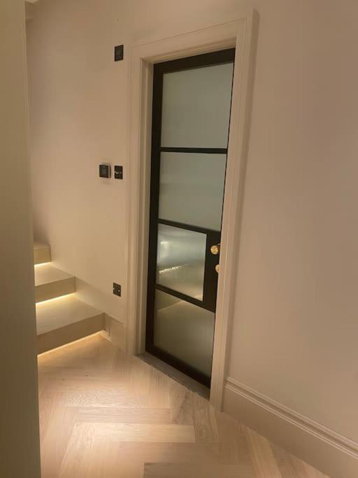 Luxury Georgian Apartment - 5 Minute Walk To Spa Bath Extérieur photo