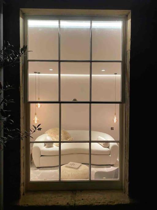 Luxury Georgian Apartment - 5 Minute Walk To Spa Bath Extérieur photo